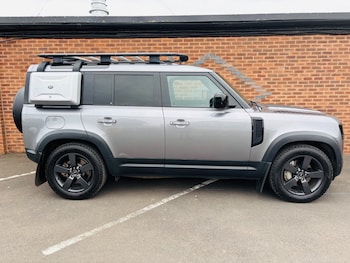 Used Land Rover Defender 2021 for sale - 75344183: Photo