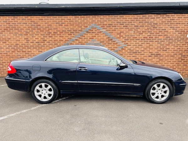 Used Mercedes-Benz CLK 2005 for sale - 76231973: Photo 2