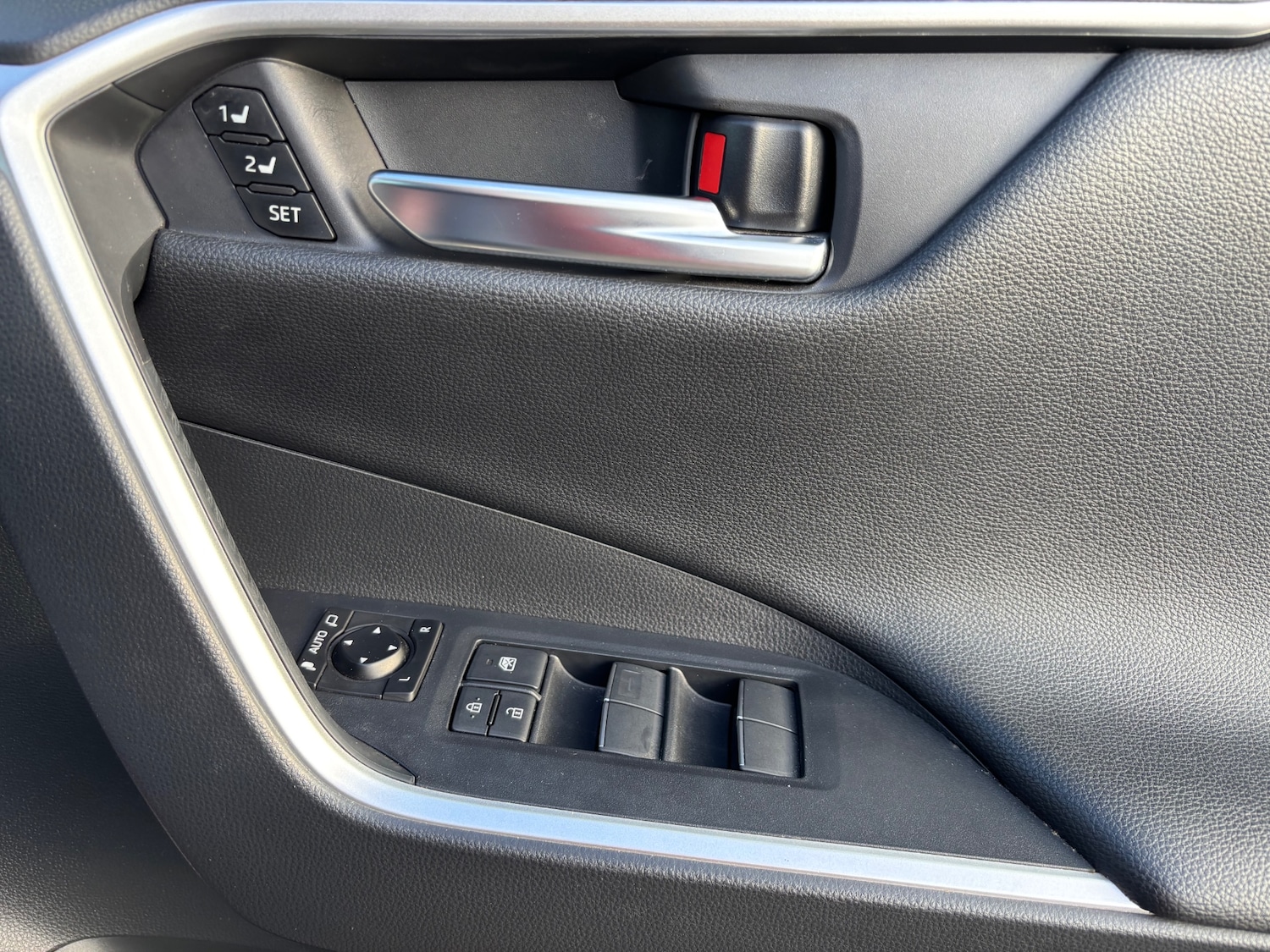 Used Toyota RAV4 2019 for sale - 77282476: Photo 24