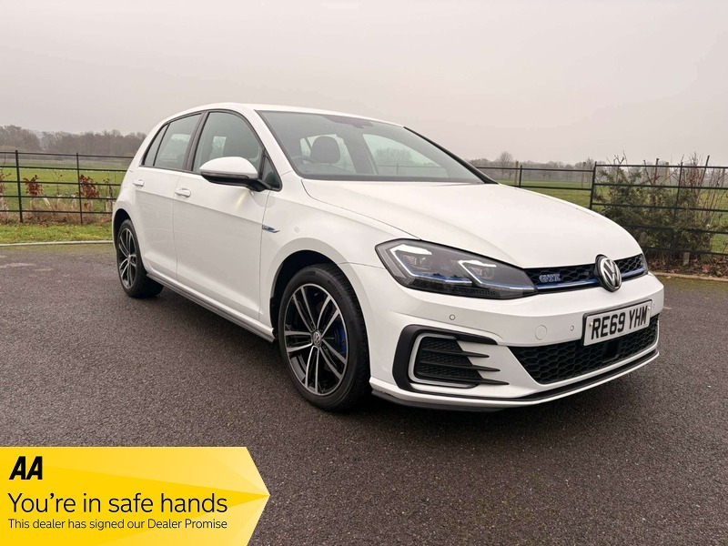 Used Volkswagen Golf 2020 for sale - 77353639: Photo 1
