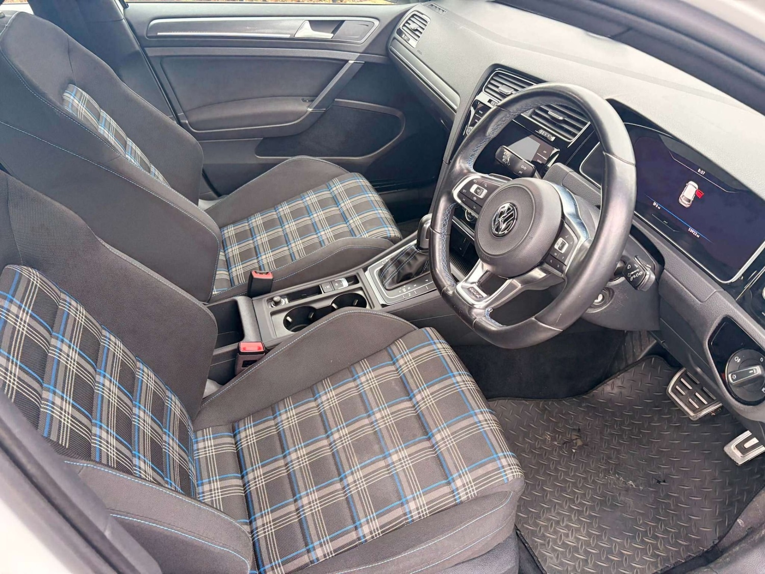 Used Volkswagen Golf 2020 for sale - 77353639: Photo 6