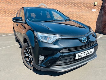 Used Toyota RAV4 2017 for sale - 79153792: Photo