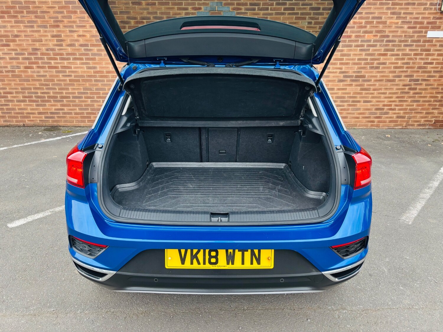 Used Volkswagen T-Roc 2018 for sale - 76309652: Photo 18