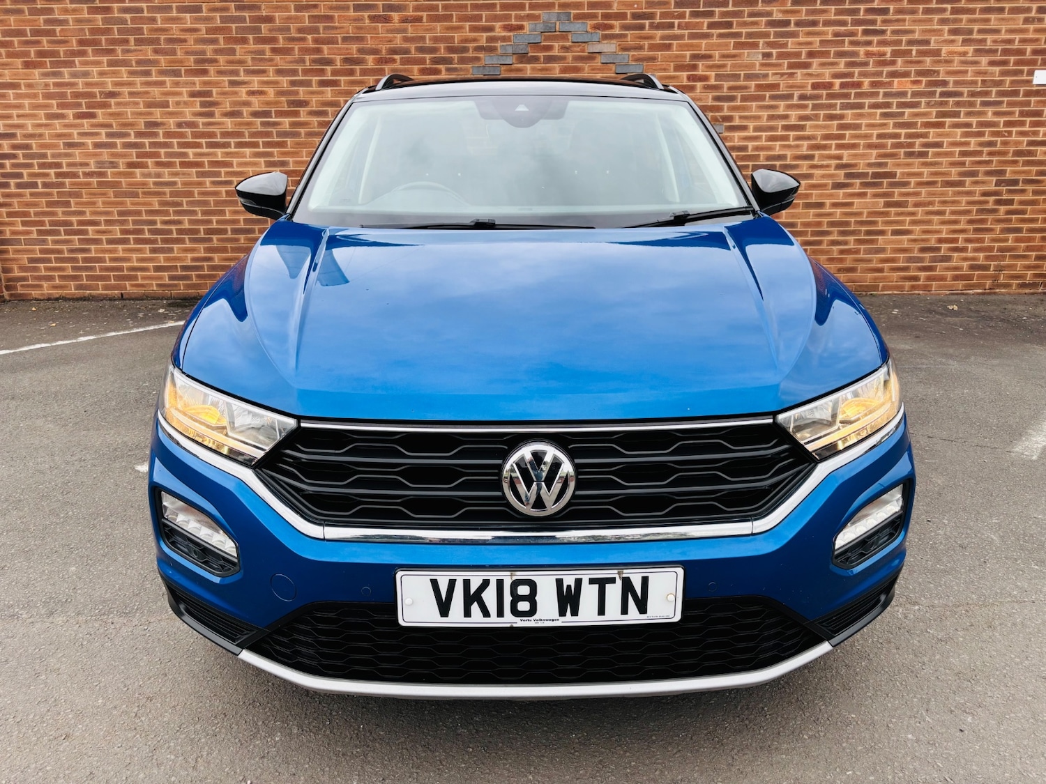 Used Volkswagen T-Roc 2018 for sale - 76309652: Photo 4