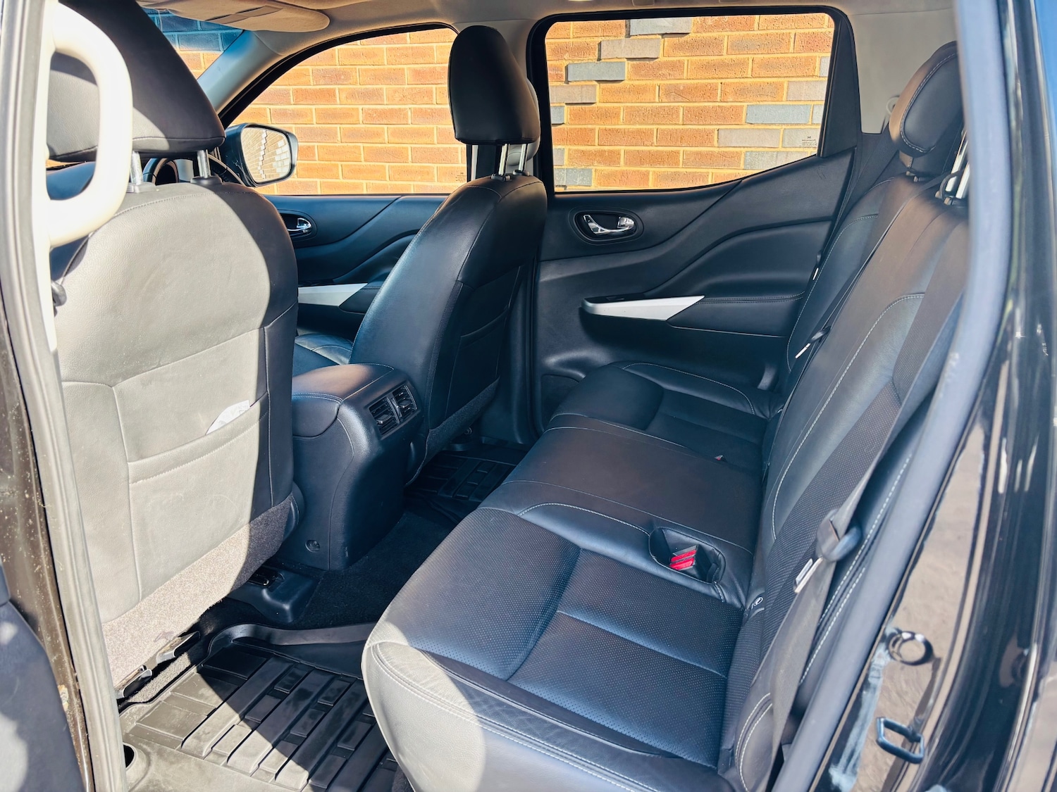 Used Nissan Navara 2018 for sale - 76342854: Photo 12