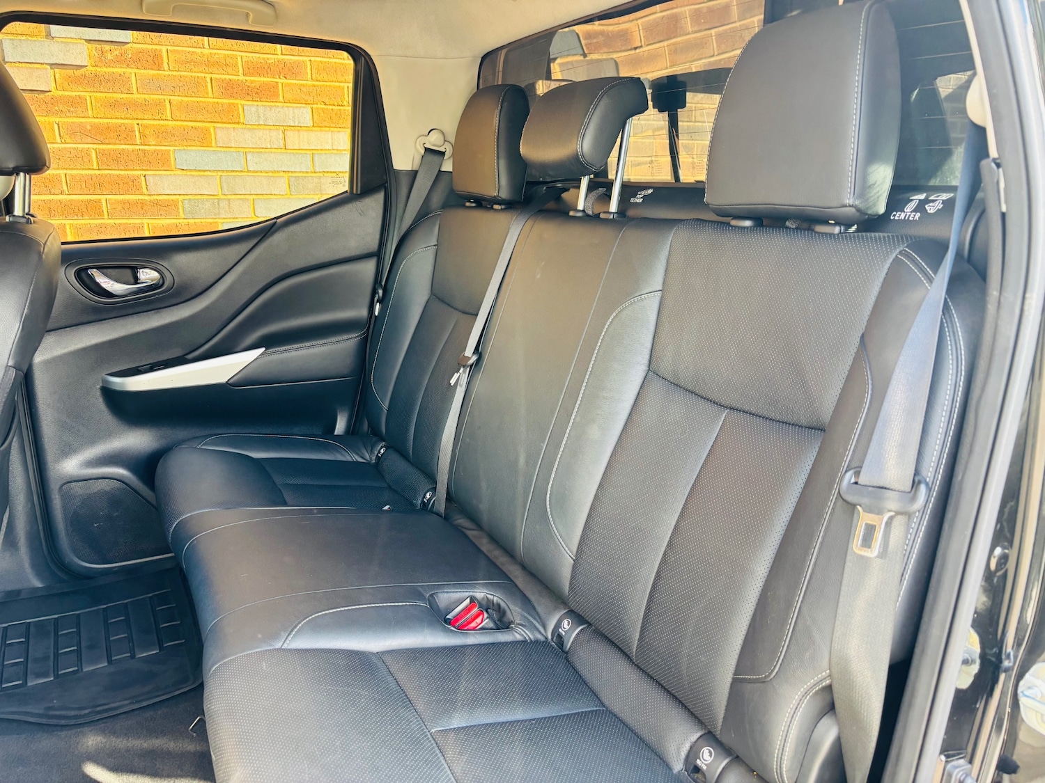 Used Nissan Navara 2018 for sale - 76342854: Photo 13