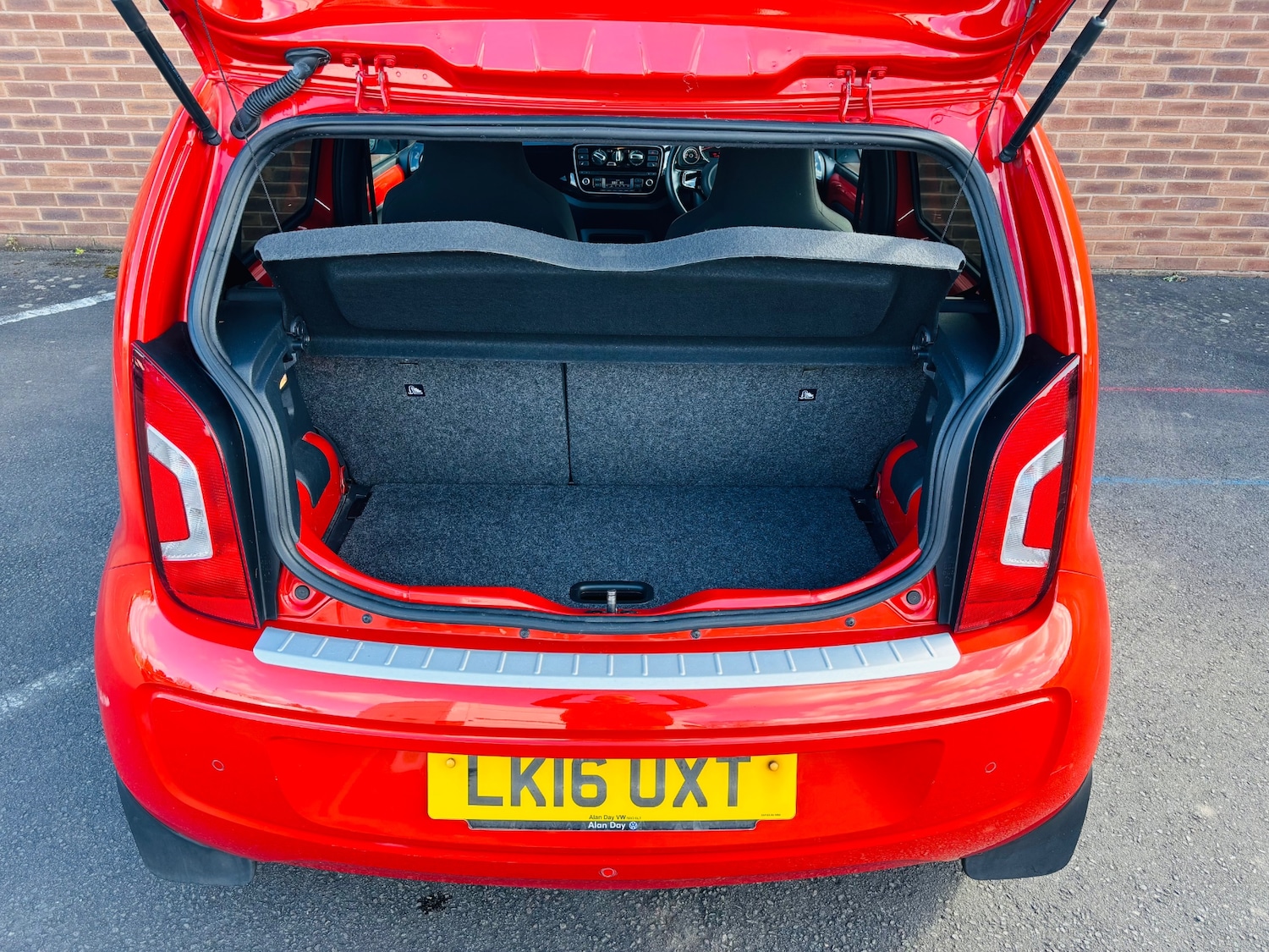 Used Volkswagen up! 2016 for sale - 77917572: Photo 18