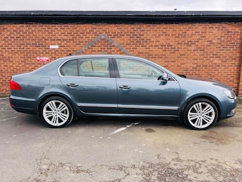Used Skoda Superb 2015 for sale - 78176444: Photo