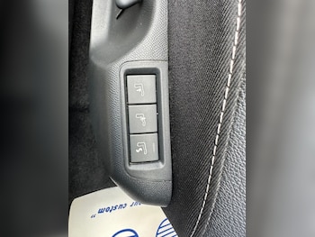 Used Vauxhall Mokka Electric 2023 for sale - 79050937: Photo