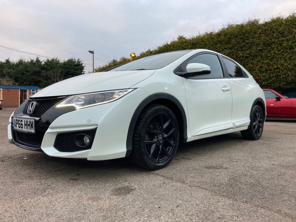 Used Honda Civic 2017 for sale - 76966308: Photo 15