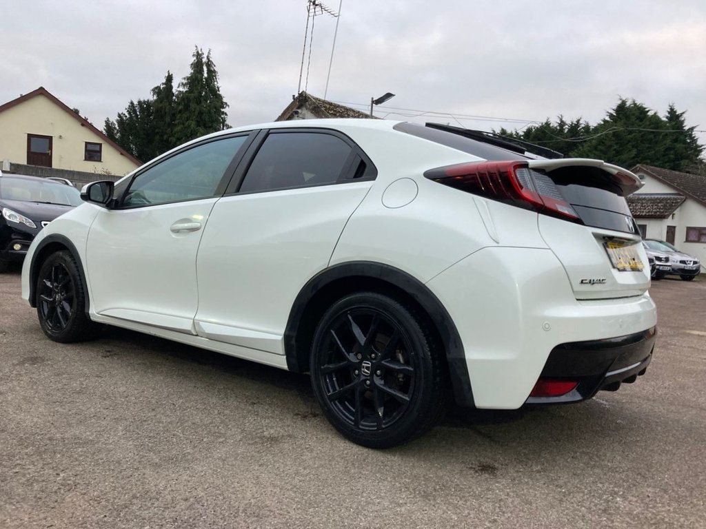 Used Honda Civic 2017 for sale - 76966308: Photo 17