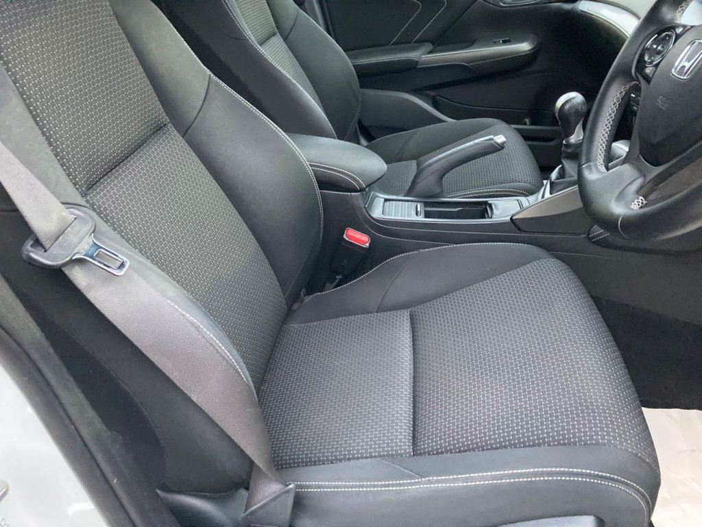 Used Honda Civic 2017 for sale - 76966308: Photo 23