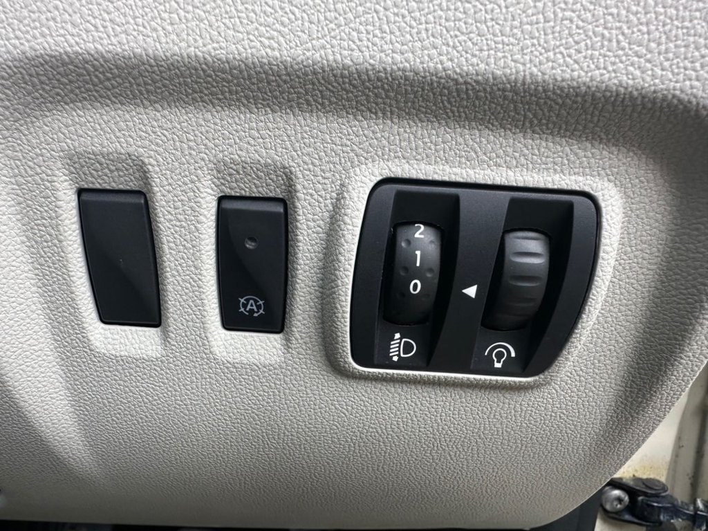 Used Renault Captur 2018 for sale - 76203524: Photo 36