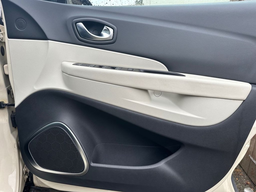 Used Renault Captur 2018 for sale - 76203524: Photo 38