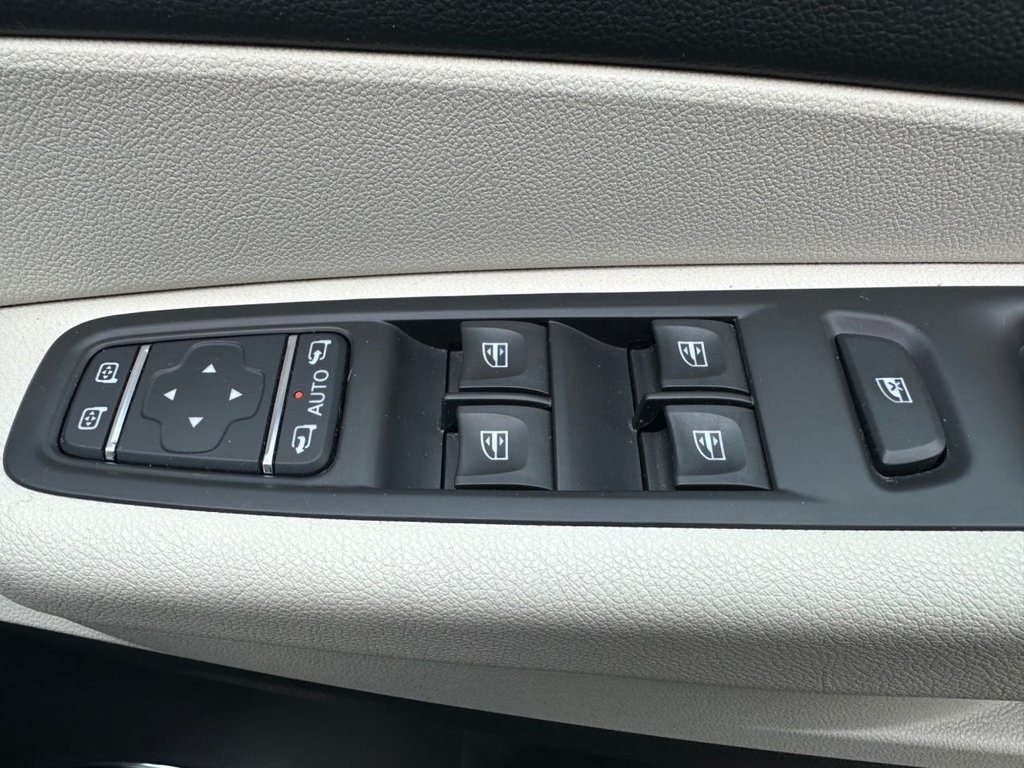 Used Renault Captur 2018 for sale - 76203524: Photo 40