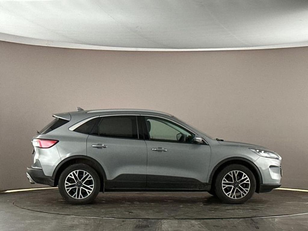 Used Ford Kuga 2023 for sale - 77680803: Photo 2