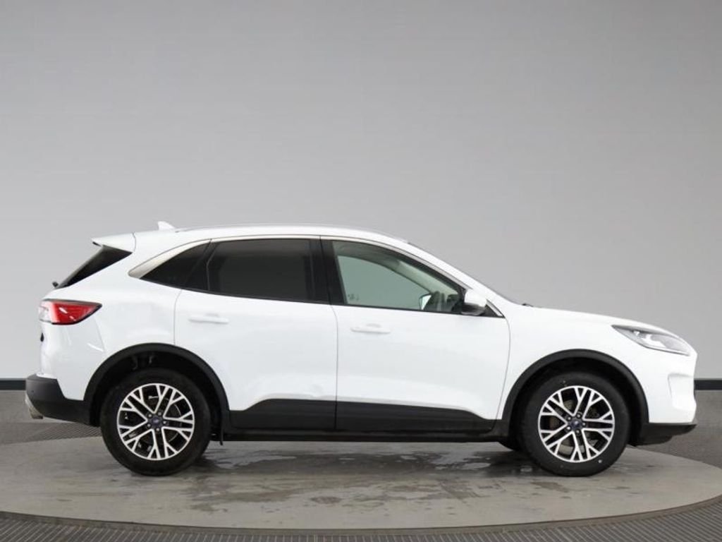 Used Ford Kuga 2023 for sale - 76539664: Photo 2