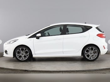 Used Ford Fiesta 2018 for sale - 77576111: Photo