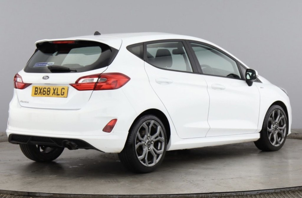 Used Ford Fiesta 2018 for sale - 77576111: Photo 5