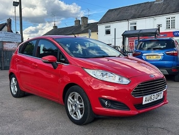 2013 (63) - 1.25 ZETEC 5dr LOW MILEAGE WITH SERVICE HISTORY