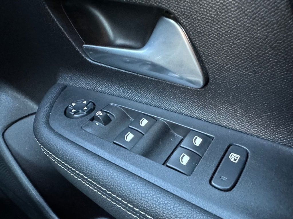 Used Vauxhall Mokka Electric 2023 for sale - 78074200: Photo 37