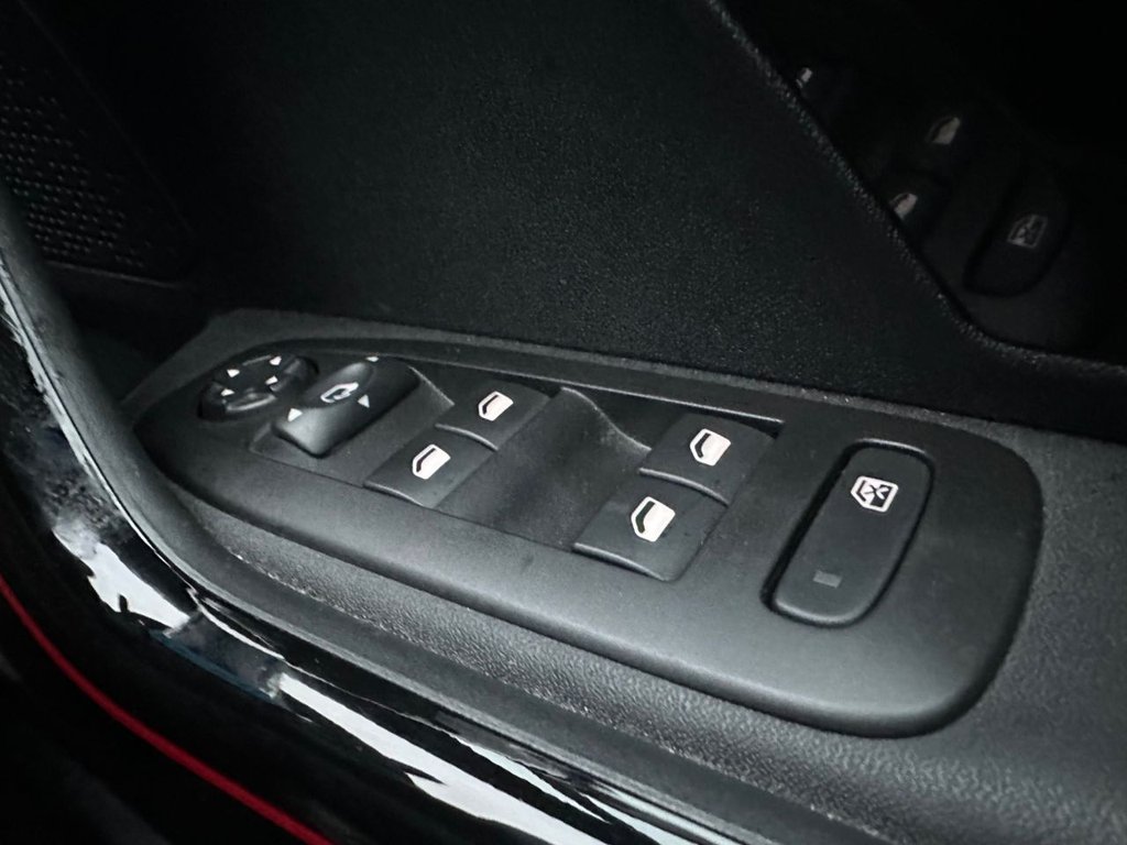 Used Peugeot 2008 2017 for sale - 76291797: Photo 28