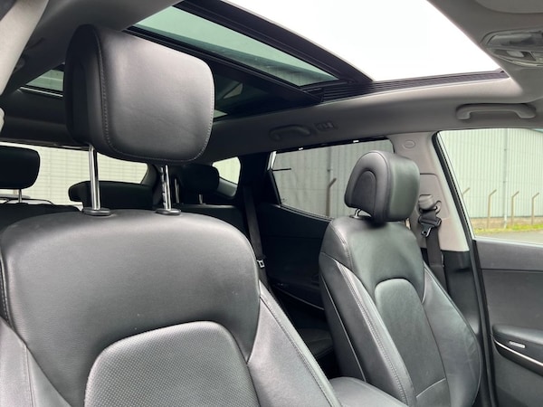 Used Hyundai Santa Fe 2018 for sale - 76279779: Photo 14