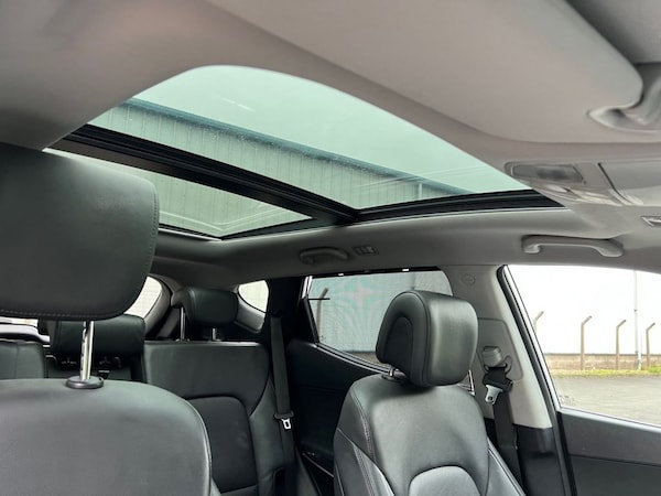 Used Hyundai Santa Fe 2018 for sale - 76279779: Photo 15