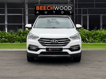 Used Hyundai Santa Fe 2018 for sale - 76279779: Photo 3