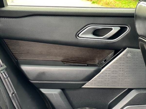Used Land Rover Range Rover Velar 2018 for sale - 76223424: Photo 15