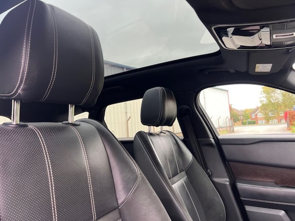 Used Land Rover Range Rover Velar 2018 for sale - 76223424: Photo 26