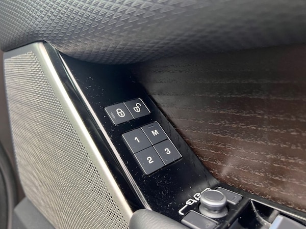 Used Land Rover Range Rover Velar 2018 for sale - 76223424: Photo 29