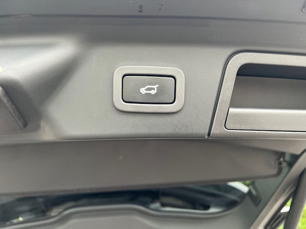 Used Land Rover Range Rover Velar 2018 for sale - 76223424: Photo 39