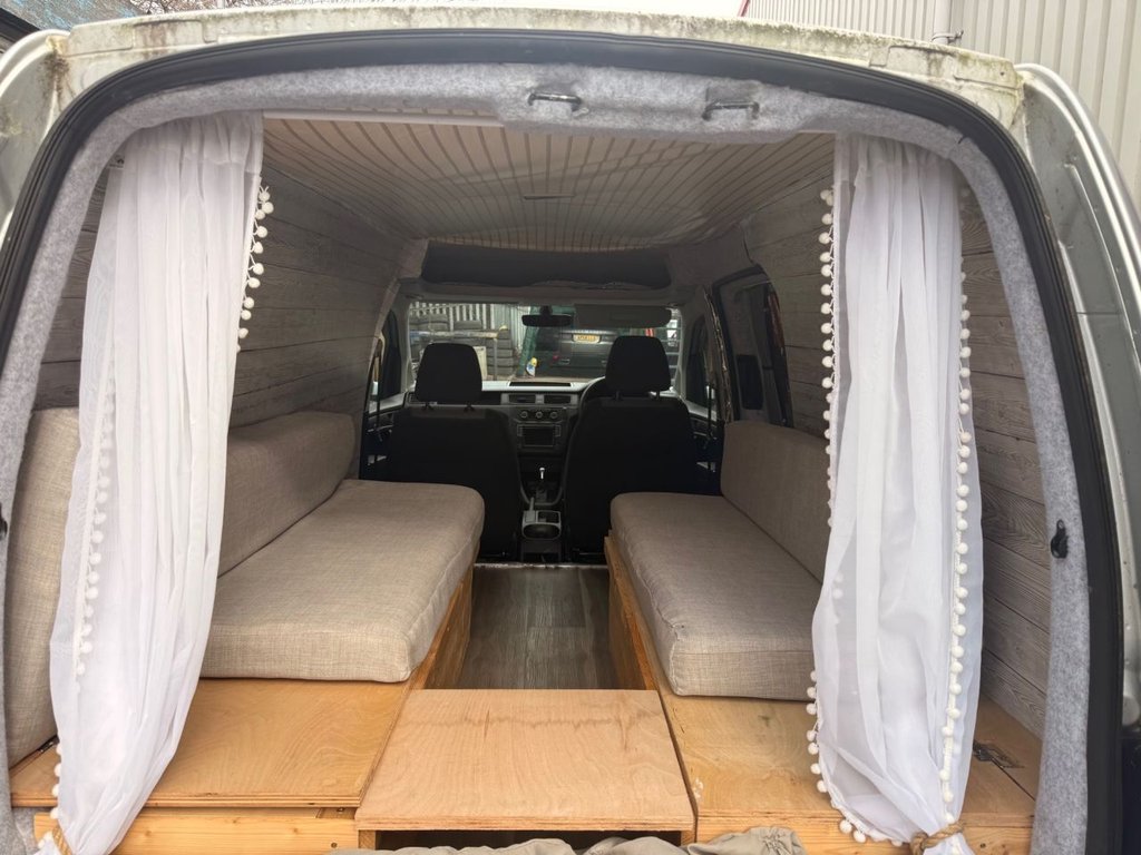 Used Volkswagen Caddy Maxi 2015 for sale - 77880051: Photo 9