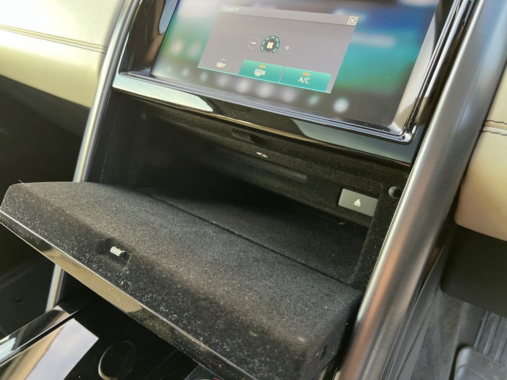 Used Land Rover Discovery 2017 for sale - 76655271: Photo 42