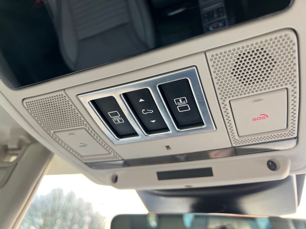 Used Land Rover Discovery 2017 for sale - 76655271: Photo 50