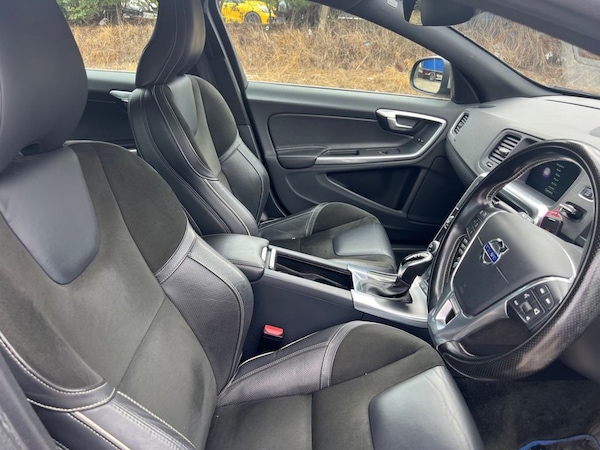 Used Volvo V60 2016 for sale - 75675891: Photo 10