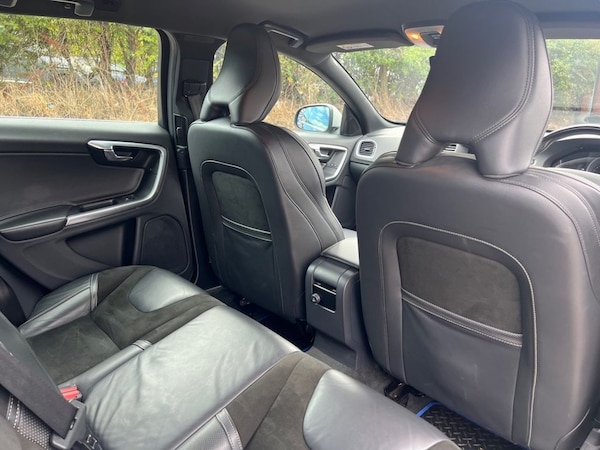 Used Volvo V60 2016 for sale - 75675891: Photo 15