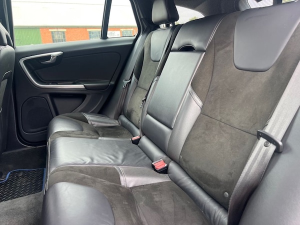 Used Volvo V60 2016 for sale - 75675891: Photo 26