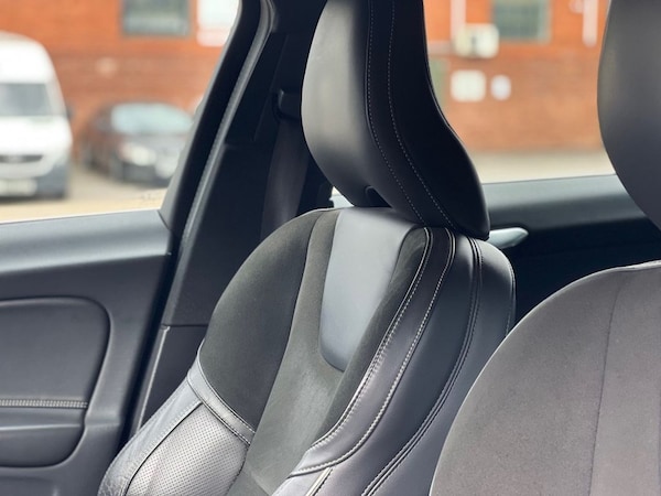 Used Volvo V60 2016 for sale - 75675891: Photo 28