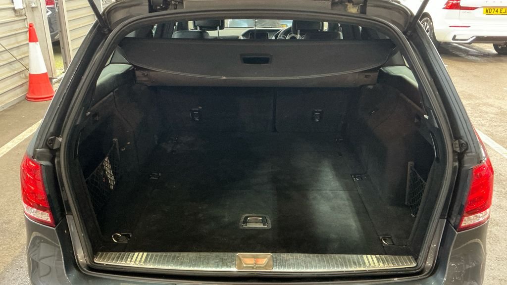 Used Mercedes-Benz E Class 2014 for sale - 77227508: Photo 7