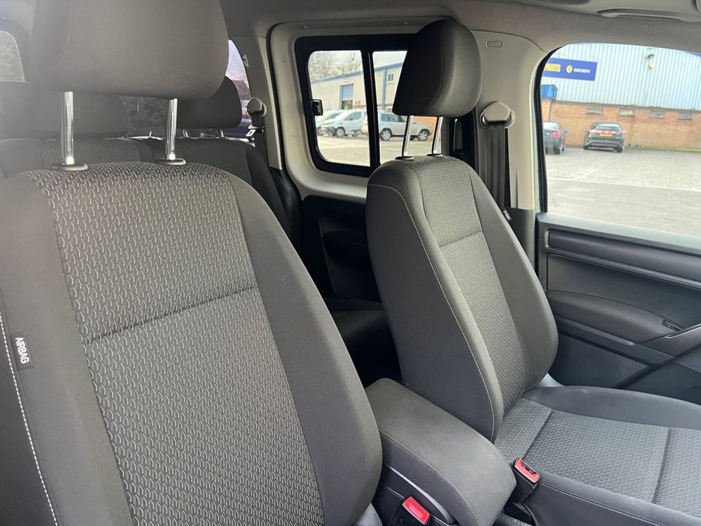 Used Volkswagen Caddy Maxi Life 2017 for sale - 76923284: Photo 19