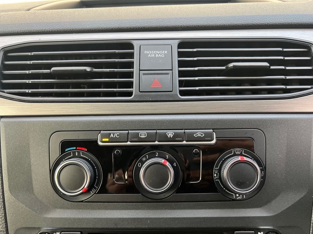 Used Volkswagen Caddy Maxi Life 2017 for sale - 76923284: Photo 22