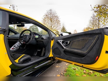 Used Lamborghini Huracan 2017 for sale - 78955347: Photo