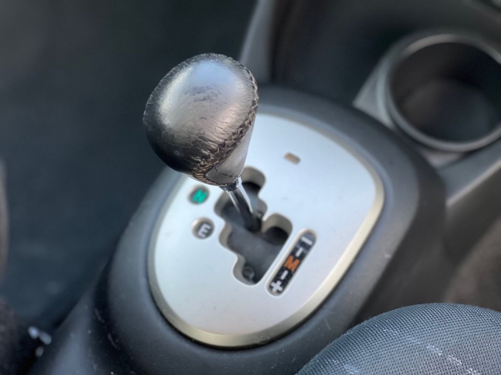 Used Toyota Yaris 2006 for sale - 76710809: Photo 12