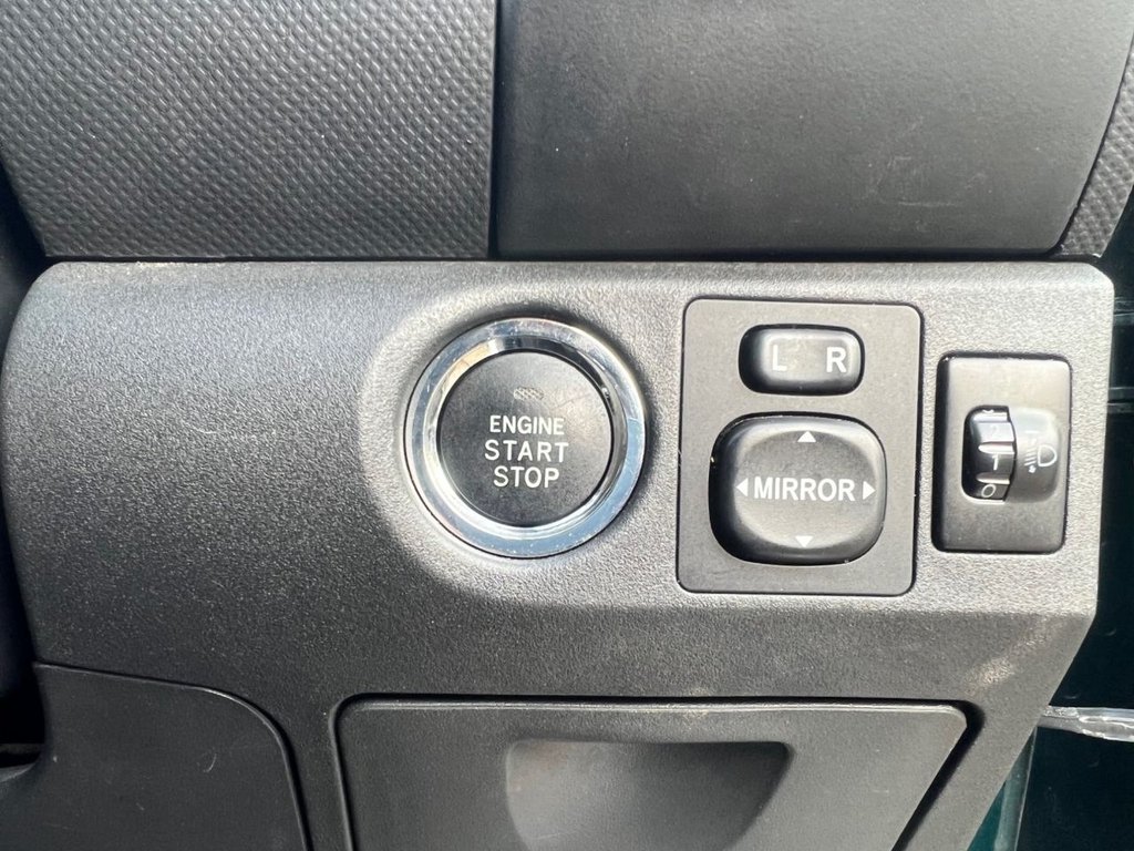 Used Toyota Yaris 2006 for sale - 76710809: Photo 13