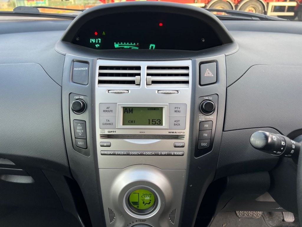 Used Toyota Yaris 2006 for sale - 76710809: Photo 14