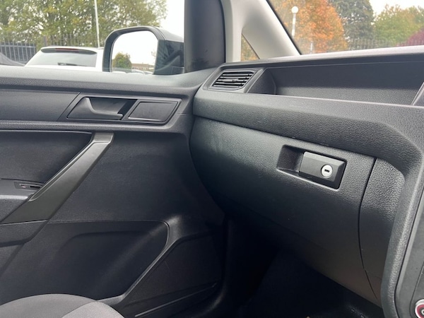 Used Volkswagen Caddy Maxi 2020 for sale - 76267237: Photo 37