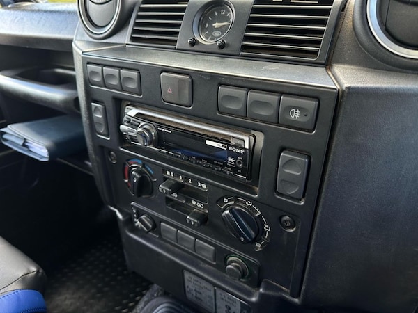 Used Land Rover Defender 2011 for sale - 73990060: Photo 15