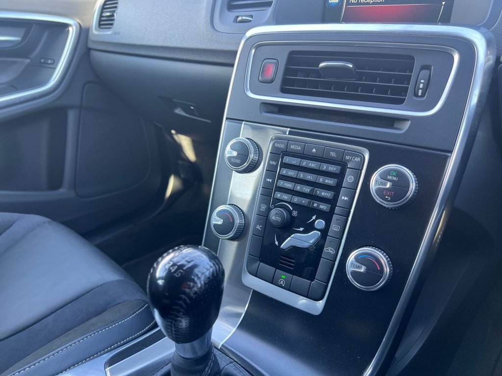 Used Volvo V60 2014 for sale - 77301894: Photo 21